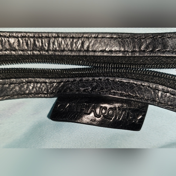 LARGE LEATHER LIKE NEW CYNTHIA ROWLEY PURSE HANDBAG - Picture 2 of 8